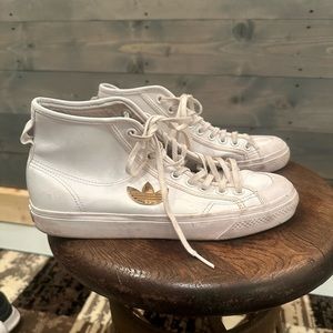 Adidas Nizza women’s High Top Tennis Shoes Size 9.5
